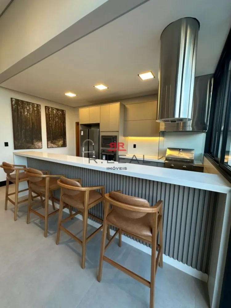 Casa, 3 quartos, 259 m² - Foto 1