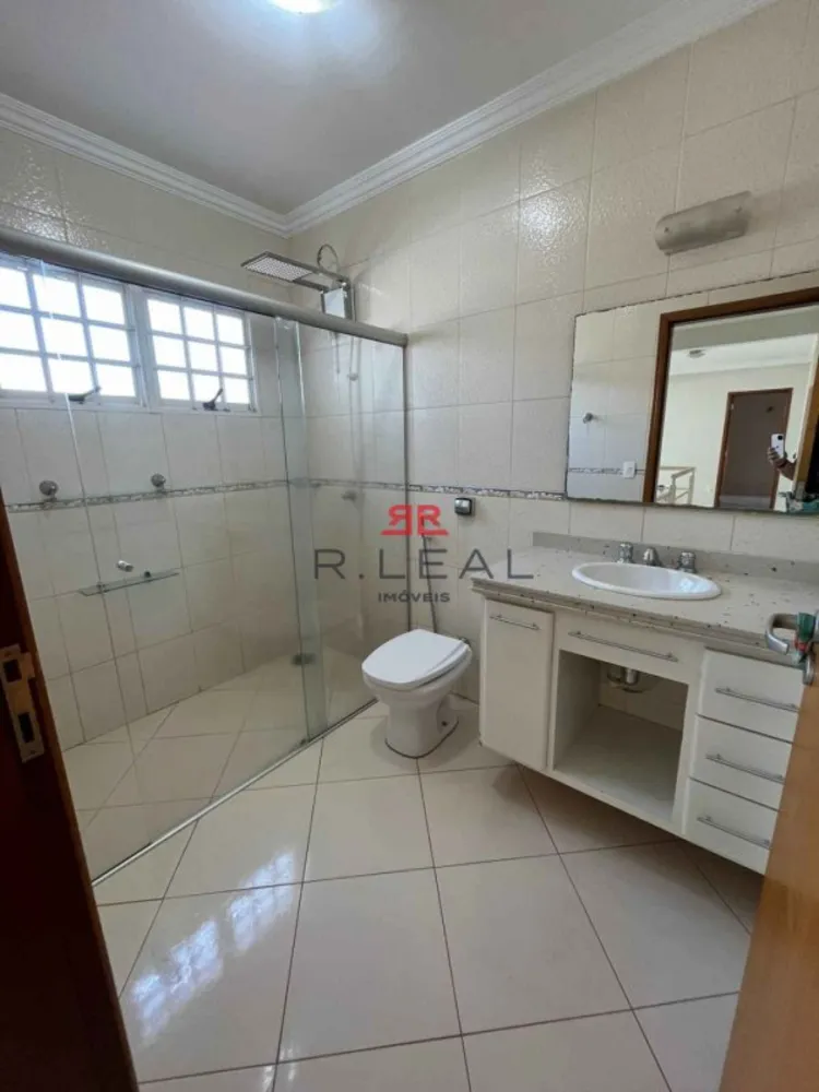 Casa, 3 quartos, 260 m² - Foto 1