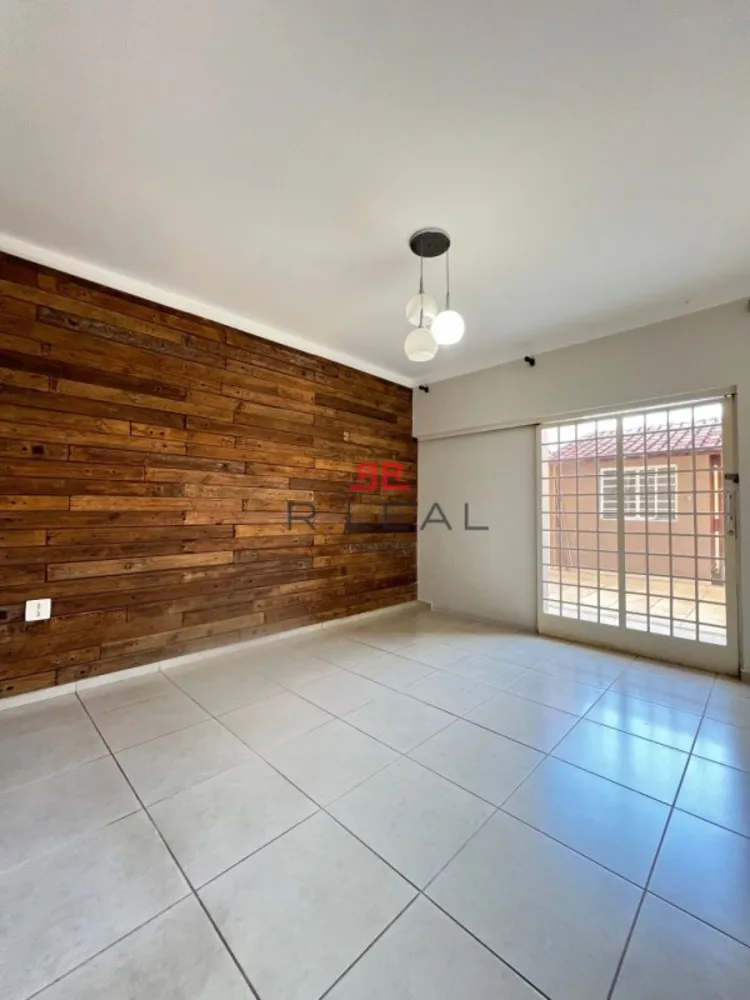 Casa, 3 quartos, 242 m² - Foto 2