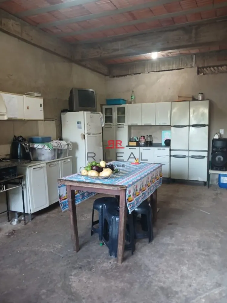 Casa, 4 quartos, 251 m² - Foto 2