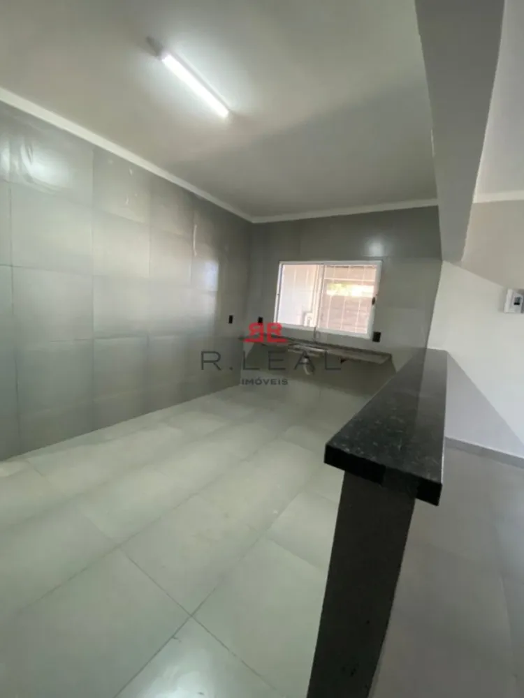 Casa, 3 quartos, 179 m² - Foto 1