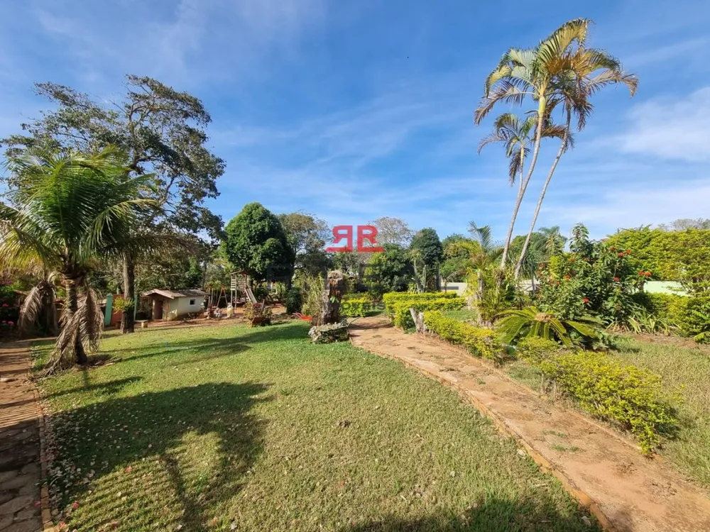 Chácara, 4 quartos, 2500 m² - Foto 1