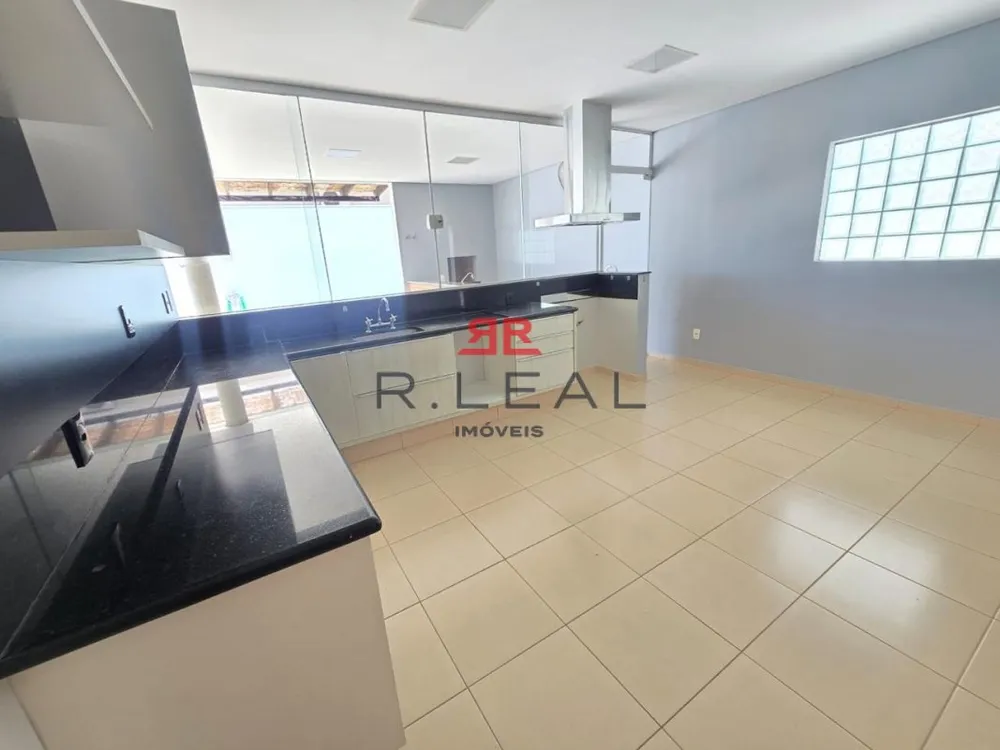 Sobrado, 4 quartos, 330 m² - Foto 2