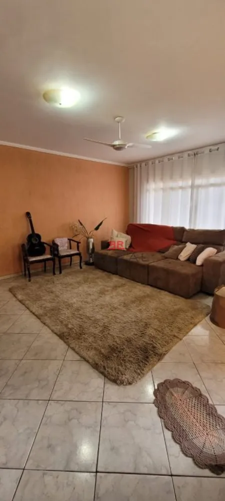 Casa, 3 quartos, 200 m² - Foto 2