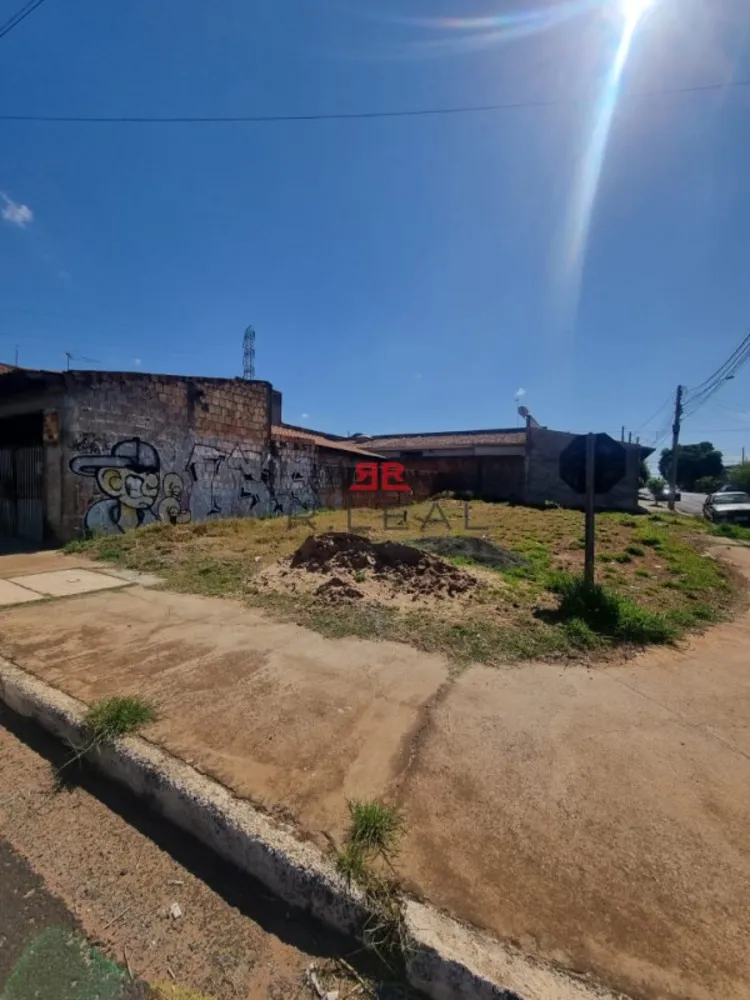 Loteamento e Condomínio, 250 m² - Foto 1