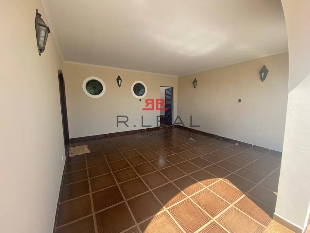 Casa, 3 quartos, 246 m² - Foto 1