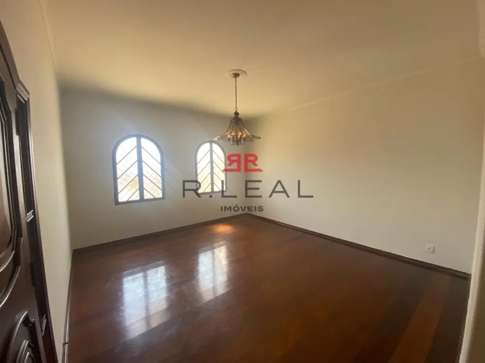 Casa, 3 quartos, 246 m² - Foto 3