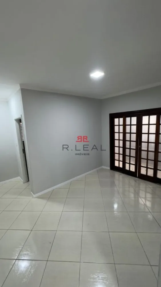 Casa, 4 quartos, 235 m² - Foto 8