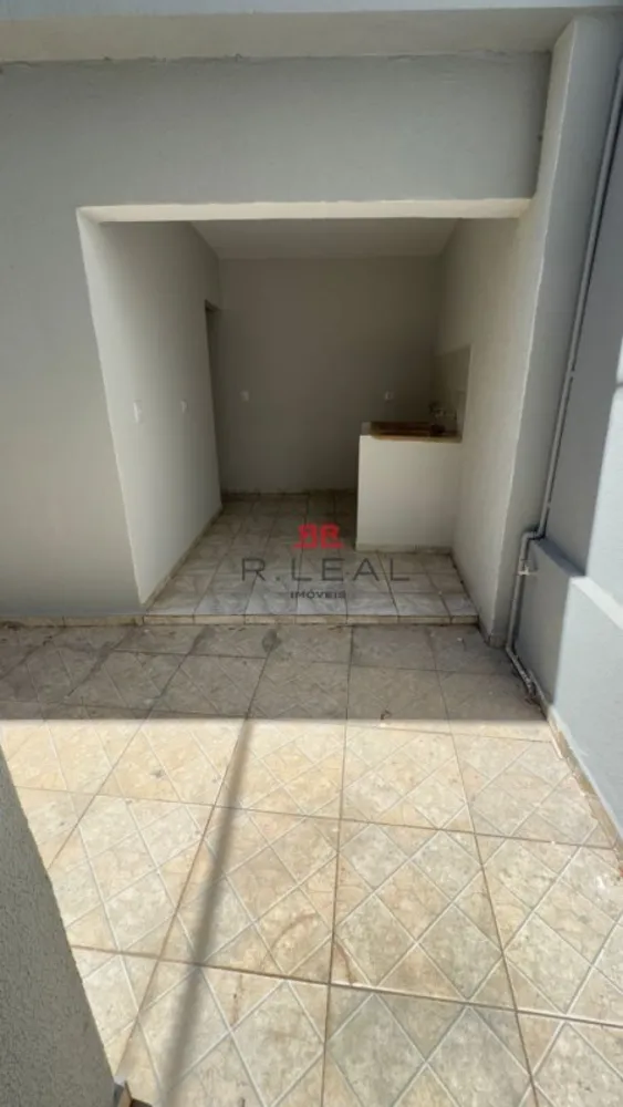 Casa, 4 quartos, 235 m² - Foto 2