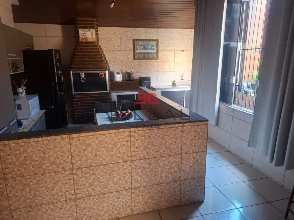 Casa, 5 quartos, 250 m² - Foto 4