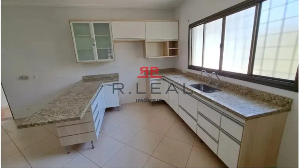 Casa, 3 quartos, 260 m² - Foto 1