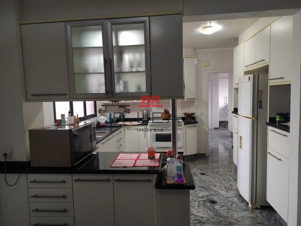 Apartamento, 3 quartos, 210 m² - Foto 1