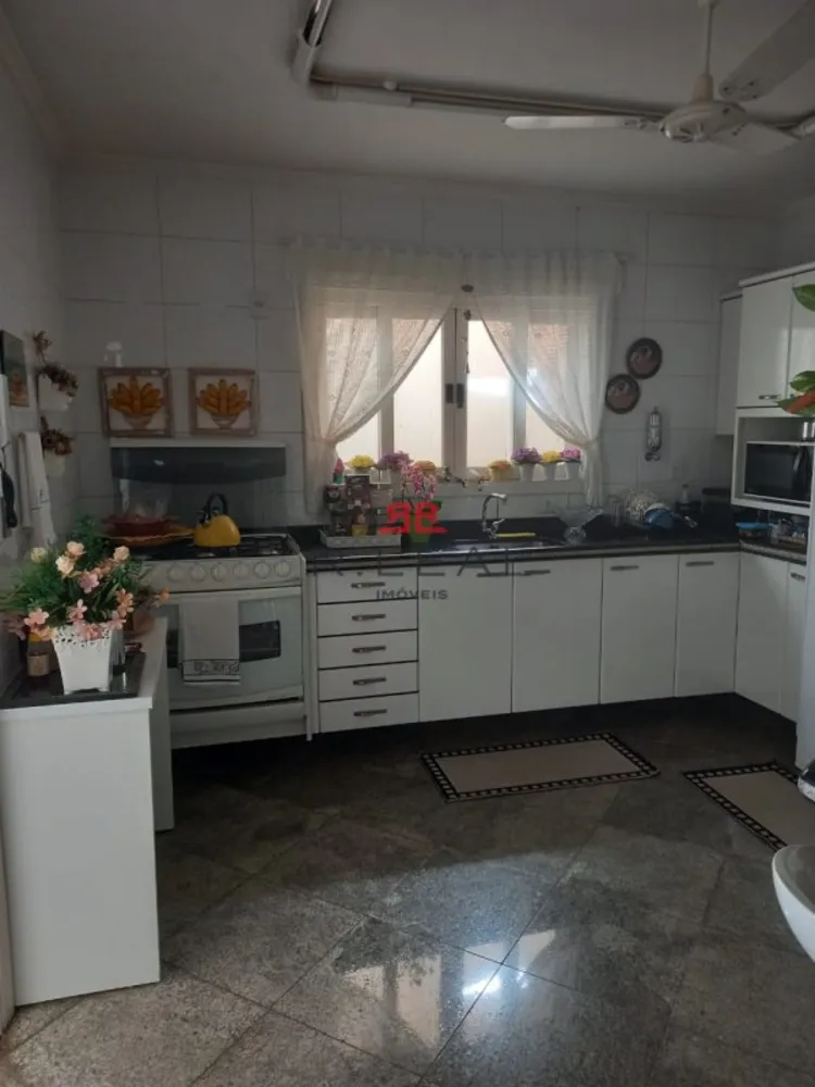 Casa, 3 quartos, 259 m² - Foto 4