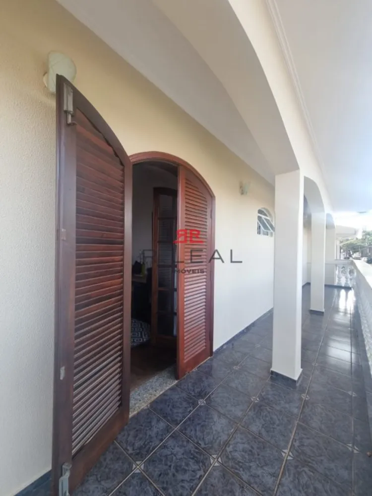 Casa, 3 quartos, 295 m² - Foto 2