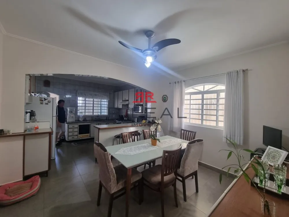 Casa, 3 quartos, 295 m² - Foto 1