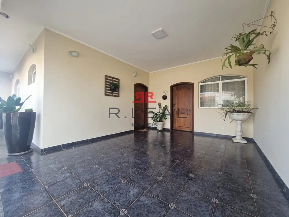 Casa, 3 quartos, 295 m² - Foto 1