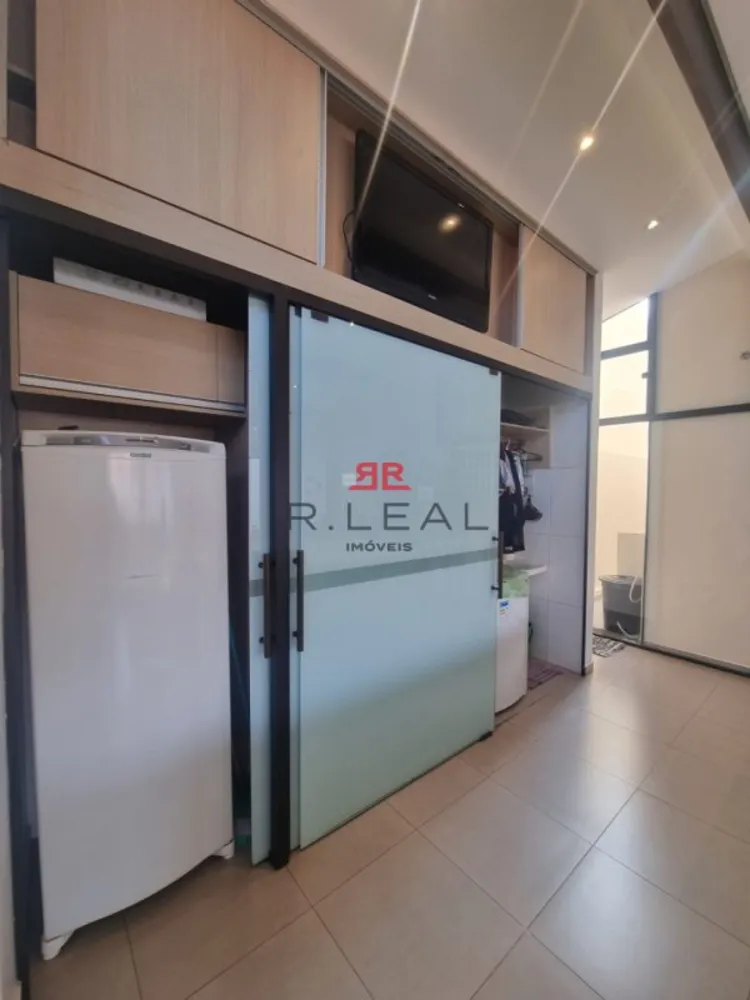 Casa, 3 quartos, 295 m² - Foto 2