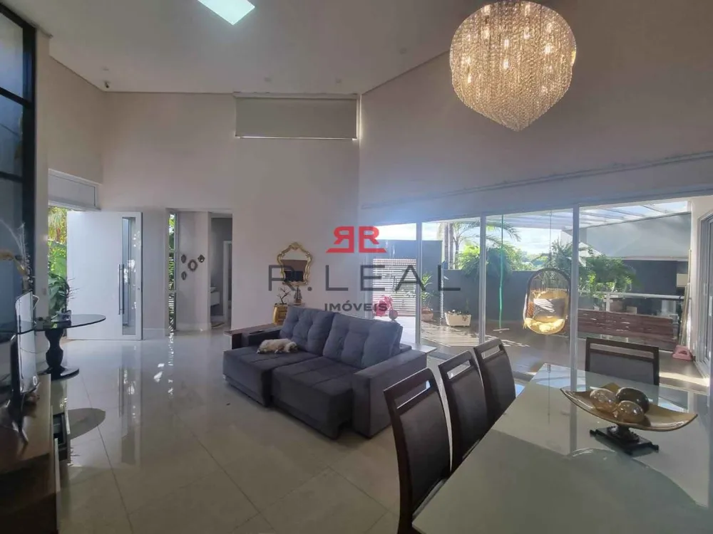 Casa, 3 quartos, 294 m² - Foto 1