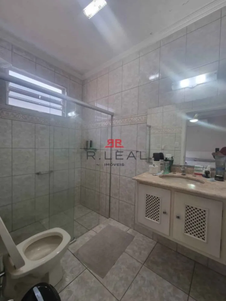 Casa, 3 quartos, 233 m² - Foto 1