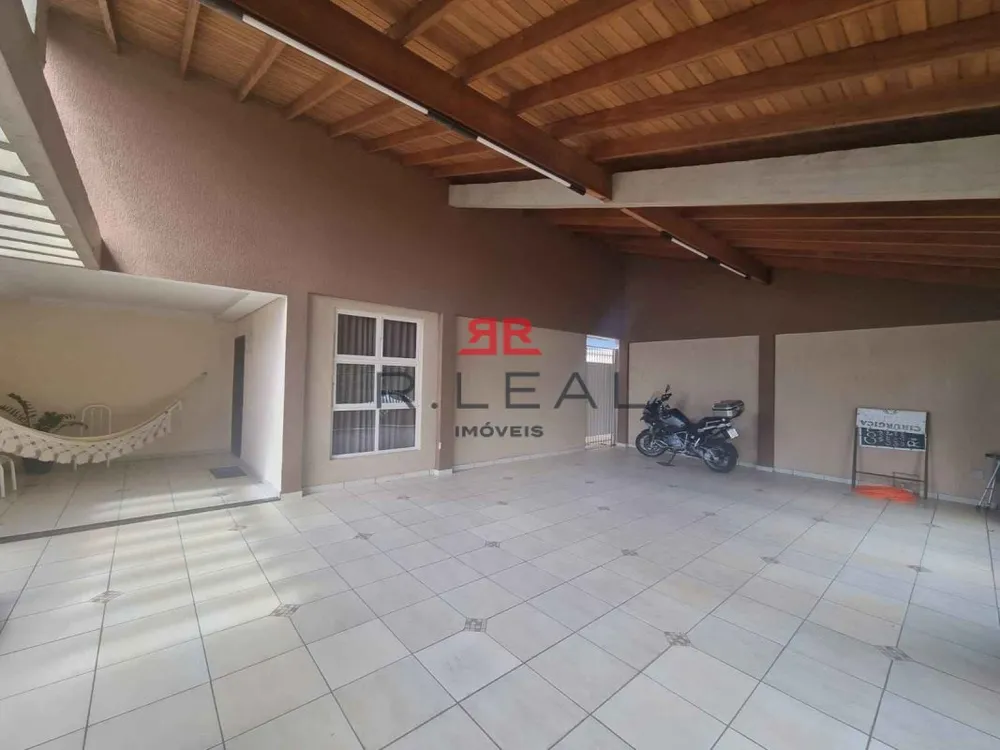Casa, 3 quartos, 233 m² - Foto 1