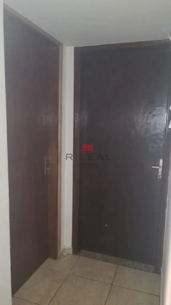 Casa, 5 quartos, 239 m² - Foto 2