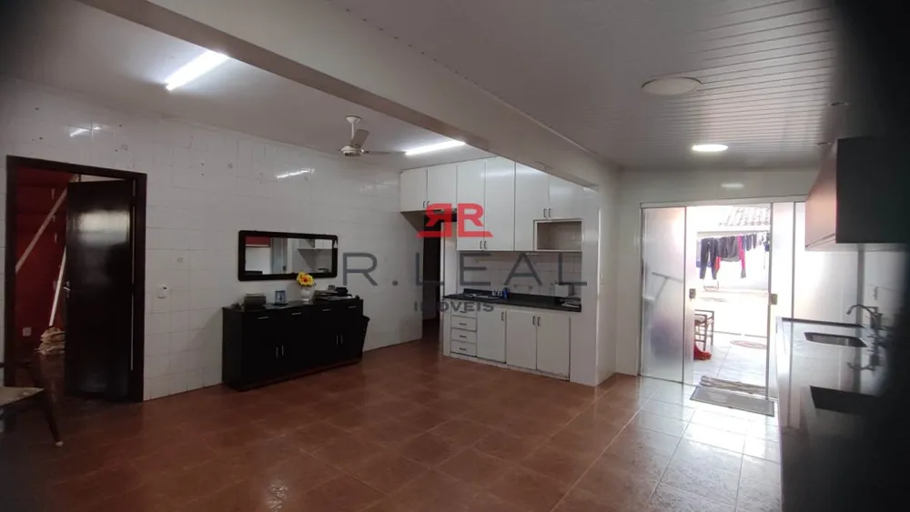Casa, 3 quartos, 200 m² - Foto 4