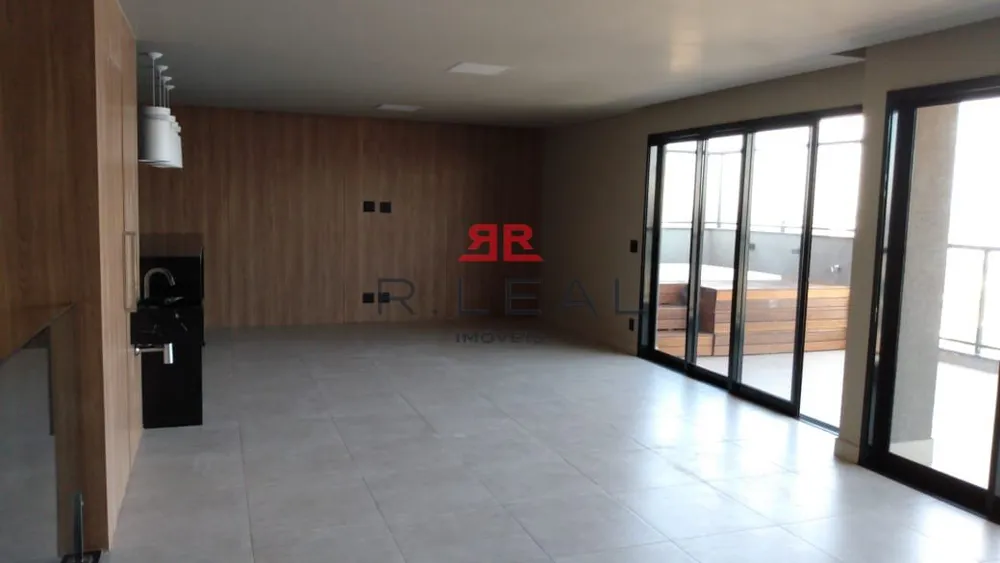 Apartamento, 3 quartos, 203 m² - Foto 1