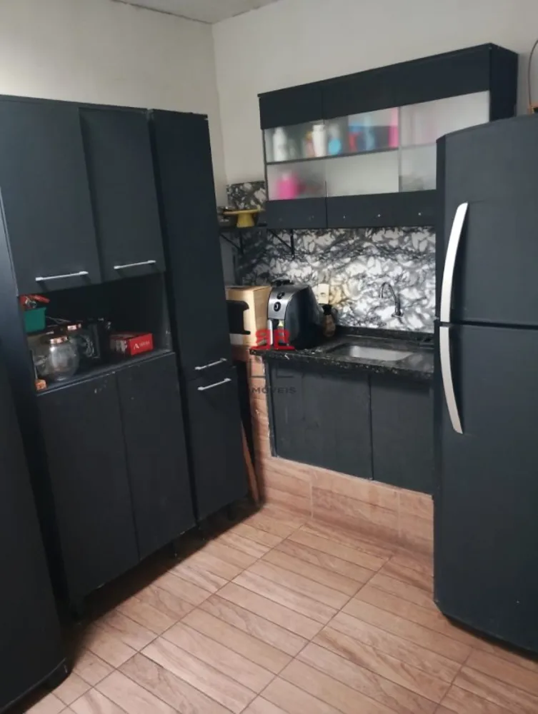 Casa, 3 quartos, 211 m² - Foto 1