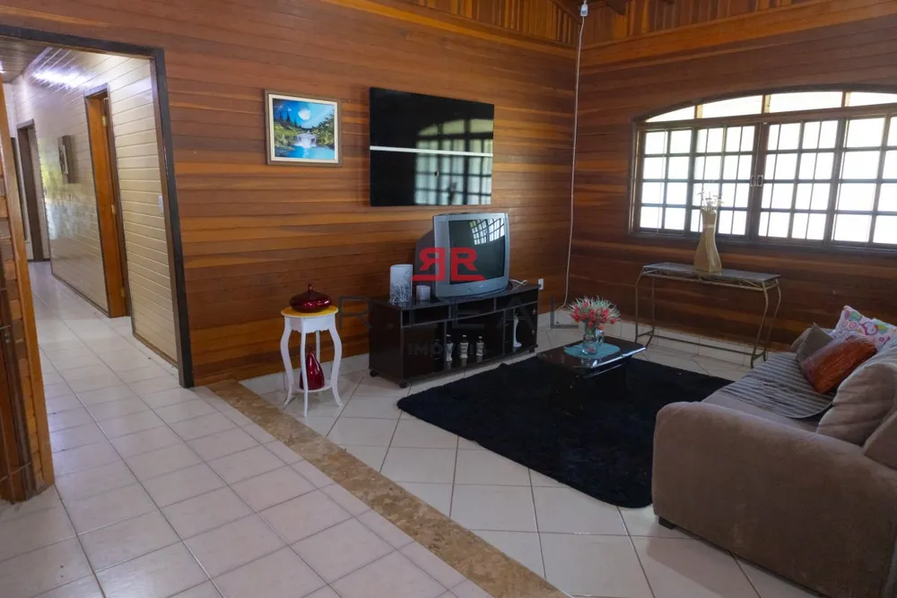Chácara, 4 quartos, 7000 m² - Foto 1