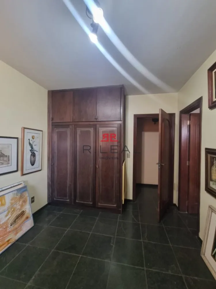 Apartamento, 3 quartos, 247 m² - Foto 2