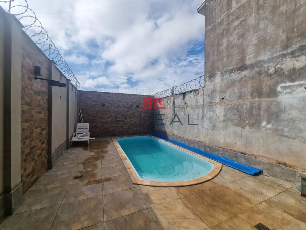 Casa, 3 quartos, 142 m² - Foto 1