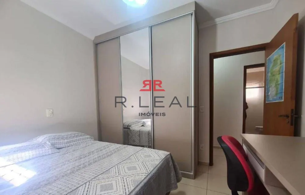 Casa, 3 quartos, 210 m² - Foto 3