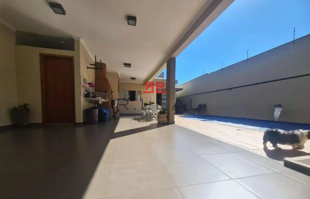 Casa, 3 quartos, 210 m² - Foto 1