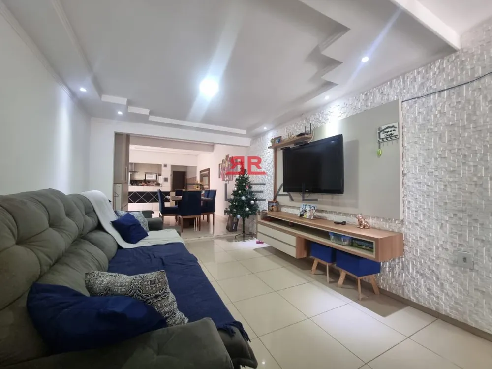 Casa, 3 quartos, 195 m² - Foto 3