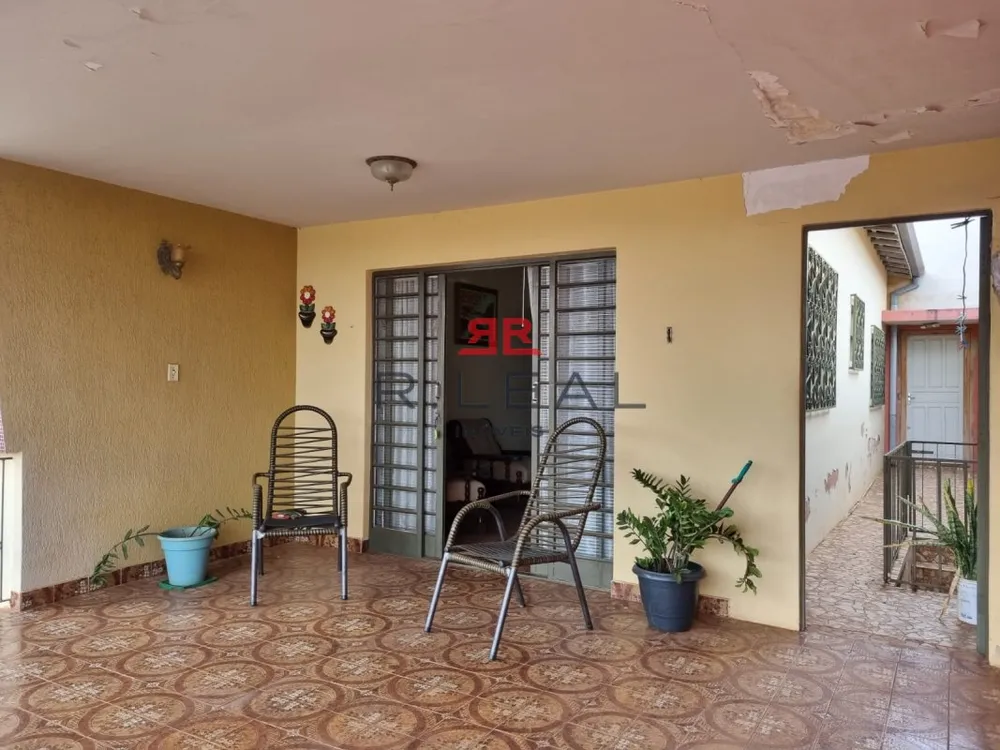 Casa, 4 quartos, 237 m² - Foto 2