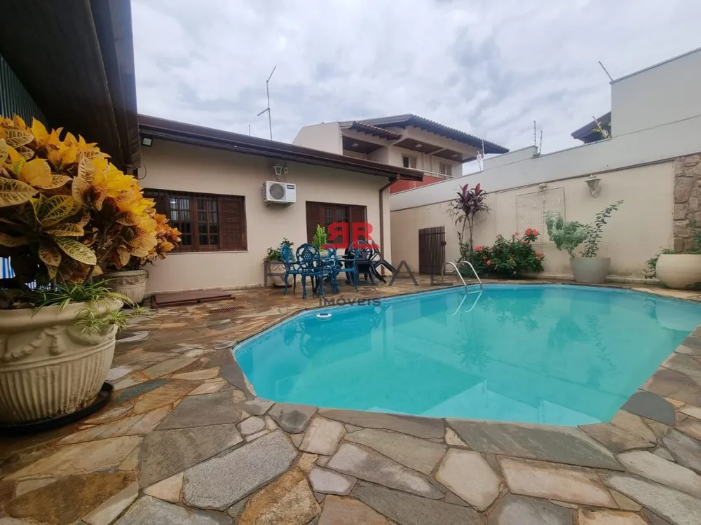 Casa, 3 quartos, 265 m² - Foto 1
