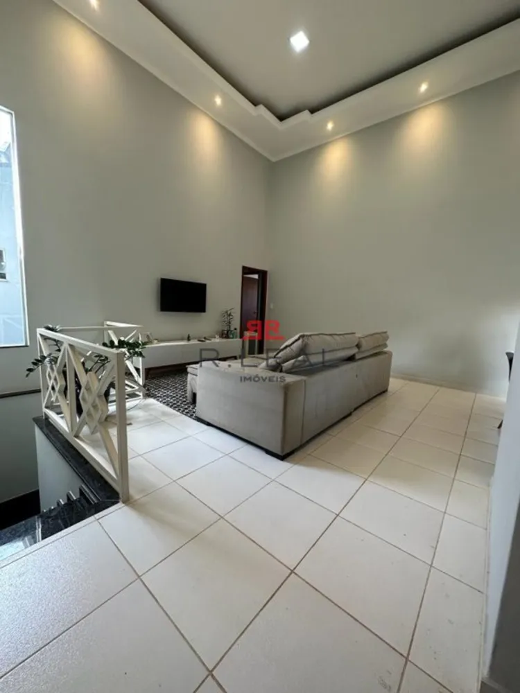 Casa, 3 quartos, 230 m² - Foto 3
