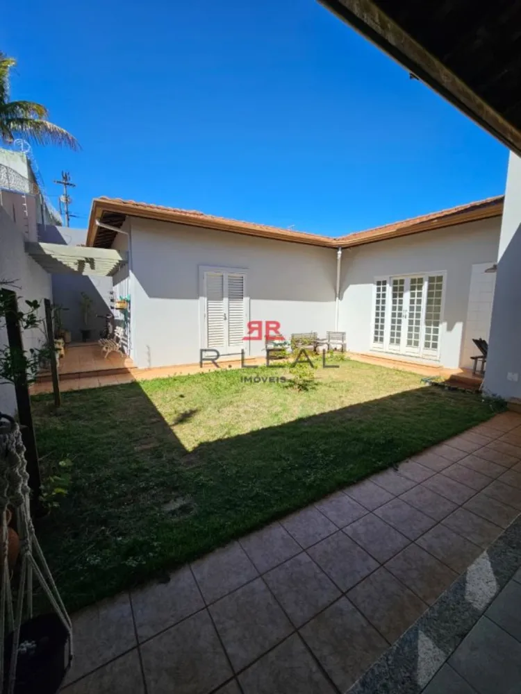 Casa, 3 quartos, 205 m² - Foto 1