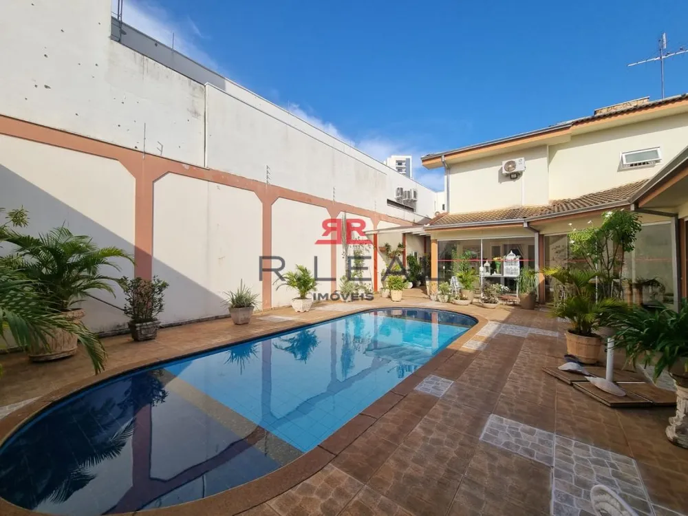 Casa, 3 quartos, 260 m² - Foto 1