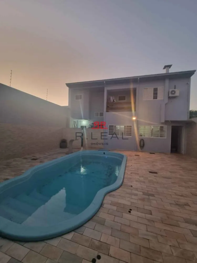 Casa, 3 quartos, 272 m² - Foto 1