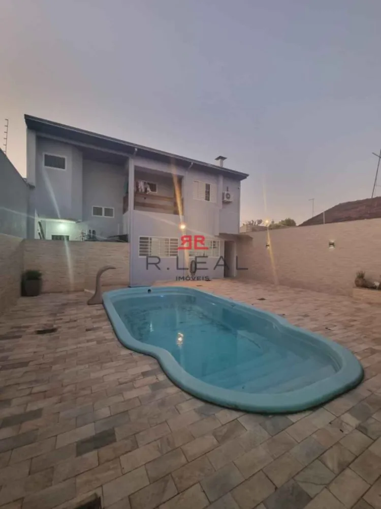 Casa, 3 quartos, 272 m² - Foto 2