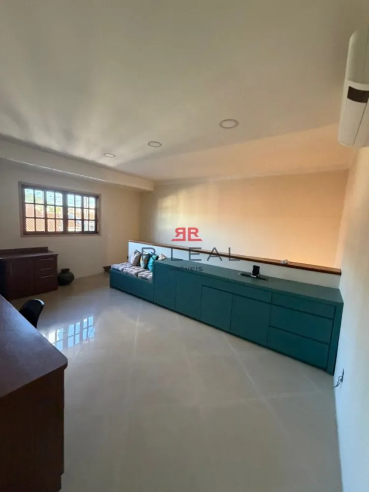 Casa, 3 quartos, 228 m² - Foto 3