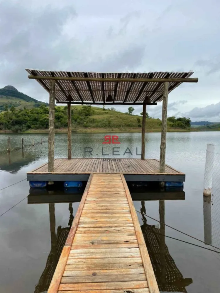 Chácara, 3 quartos, 2500 m² - Foto 1