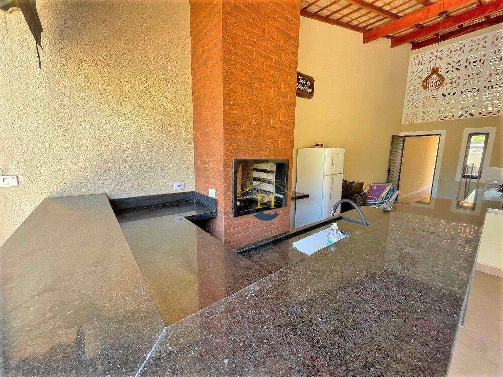 Casa à venda com 3 quartos, 178m² - Foto 3
