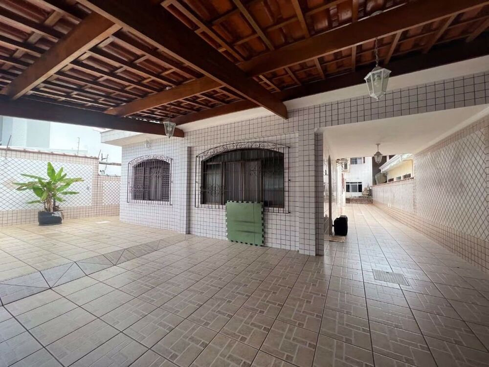 Casa, 6 quartos, 302 m² - Foto 2