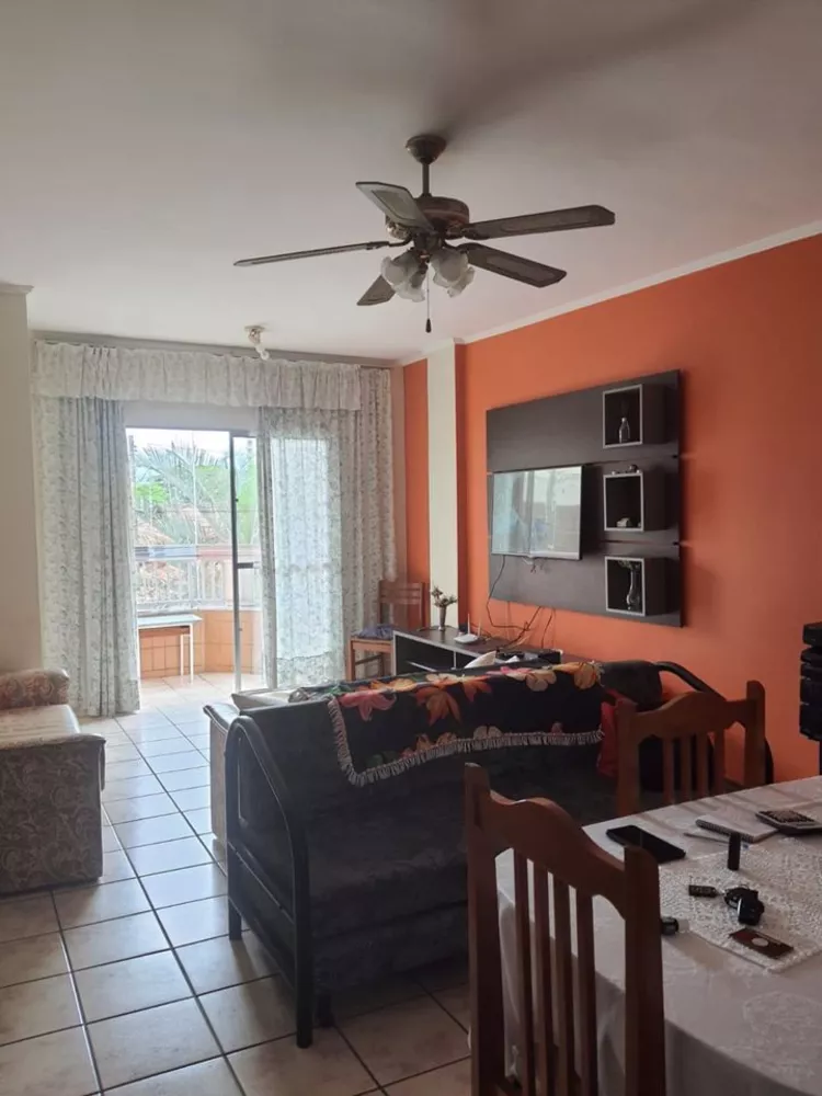 Apartamento à venda com 2 quartos, 70m² - Foto 1