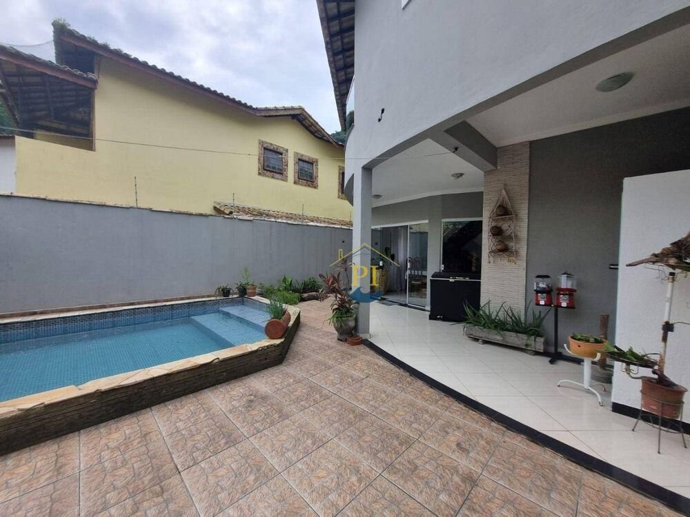 Casa, 3 quartos, 200 m² - Foto 1