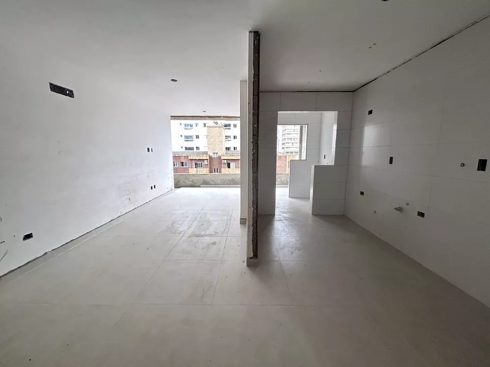 Apartamento à venda com 2 quartos, 79m² - Foto 1