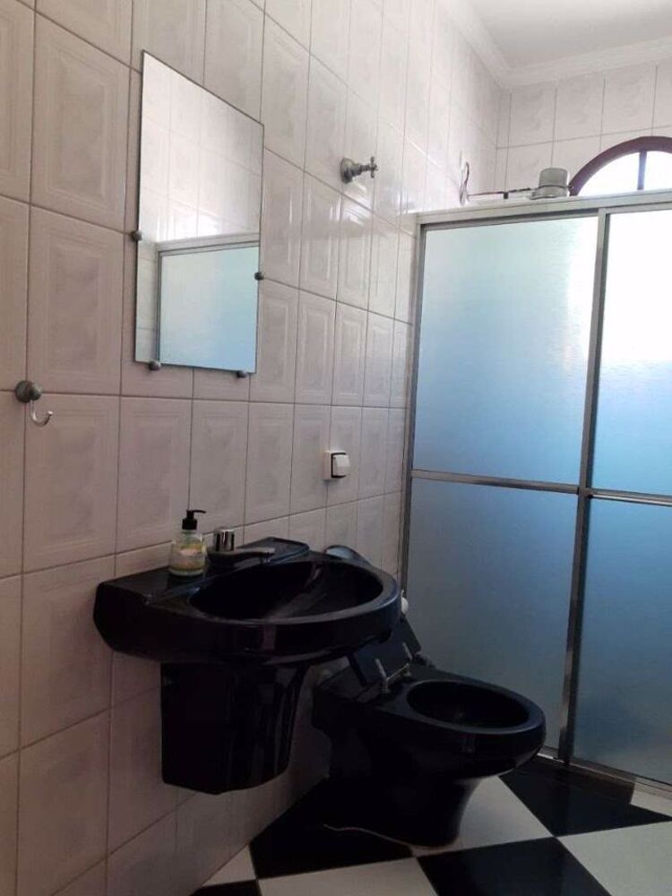 Casa, 6 quartos, 327 m² - Foto 1