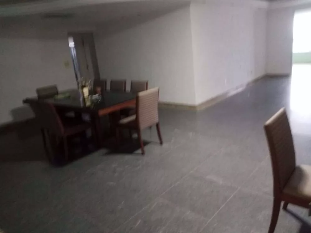 Apartamento para alugar com 3 quartos, 190m² - Foto 4